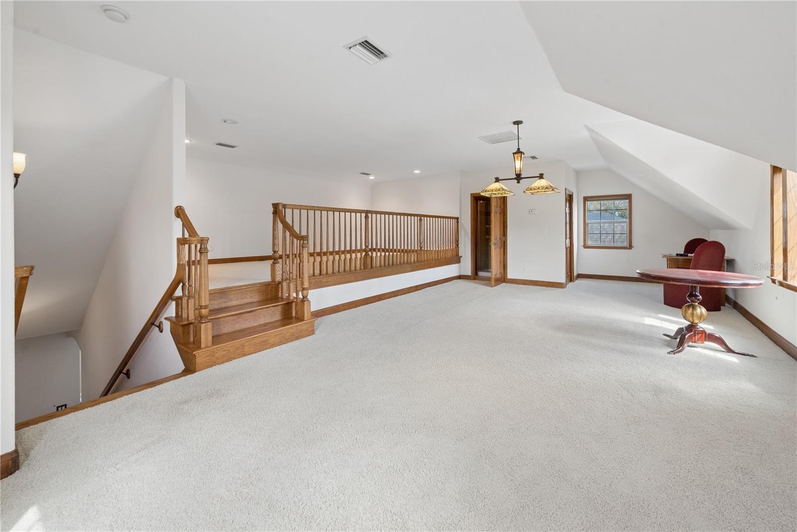 THE HUNT CLUB AT FOX POINT - Residential