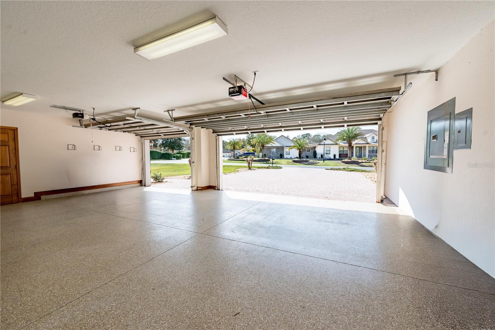 THE HUNT CLUB AT FOX POINT - Residential