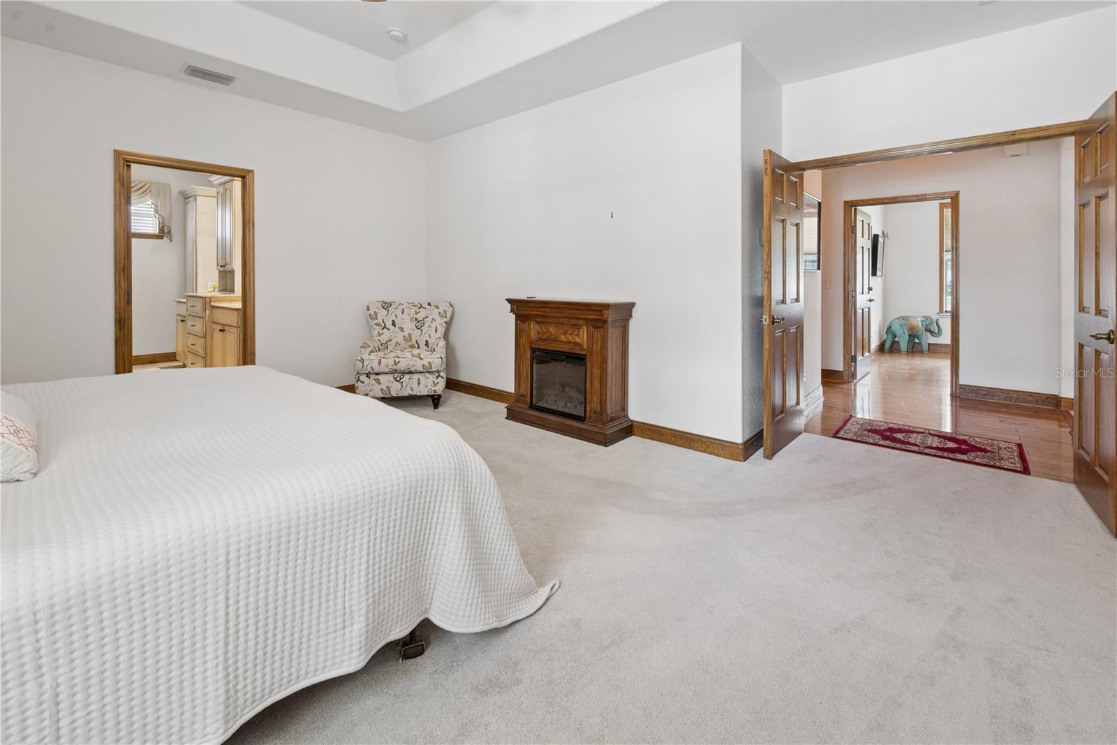 THE HUNT CLUB AT FOX POINT - Residential