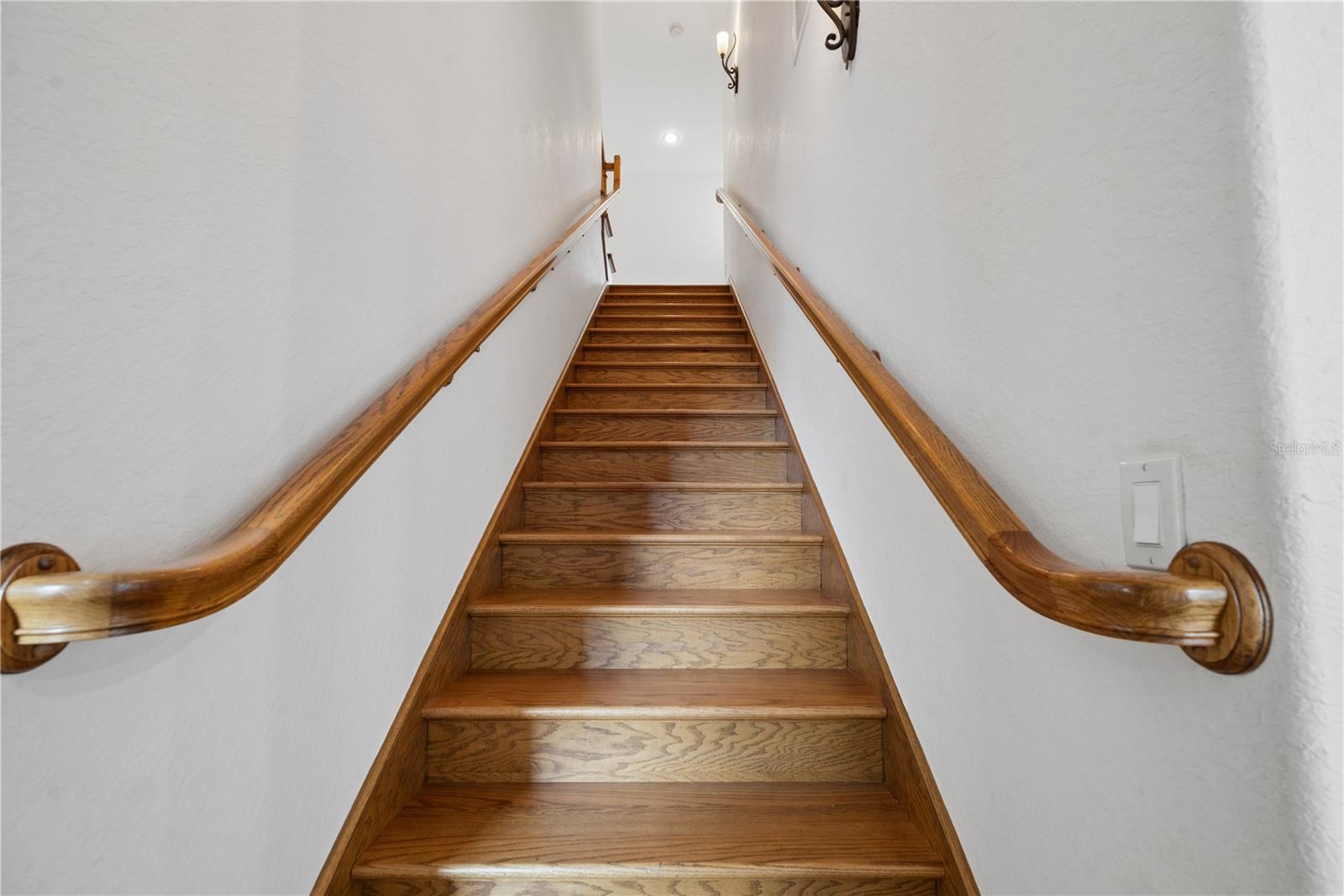 THE HUNT CLUB AT FOX POINT - Residential