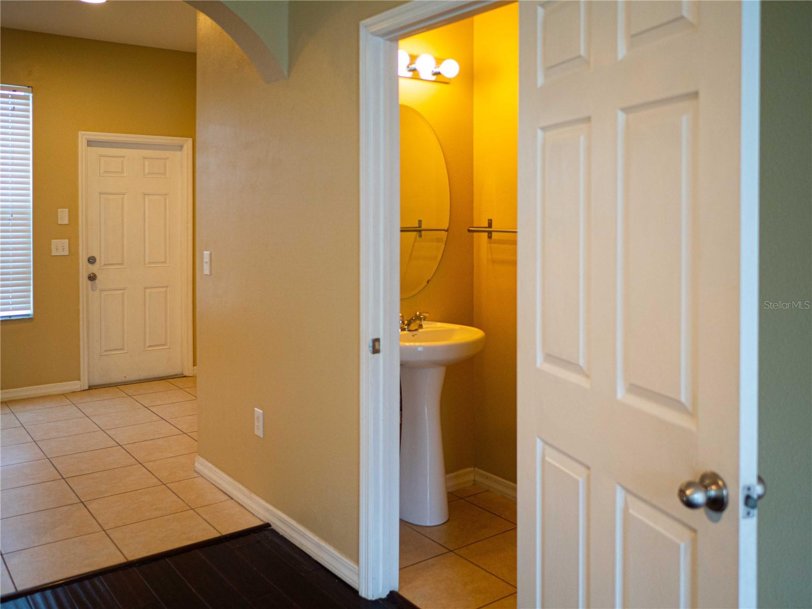 HAMPTON LAKES AT MAIN STREET - Residential Lease