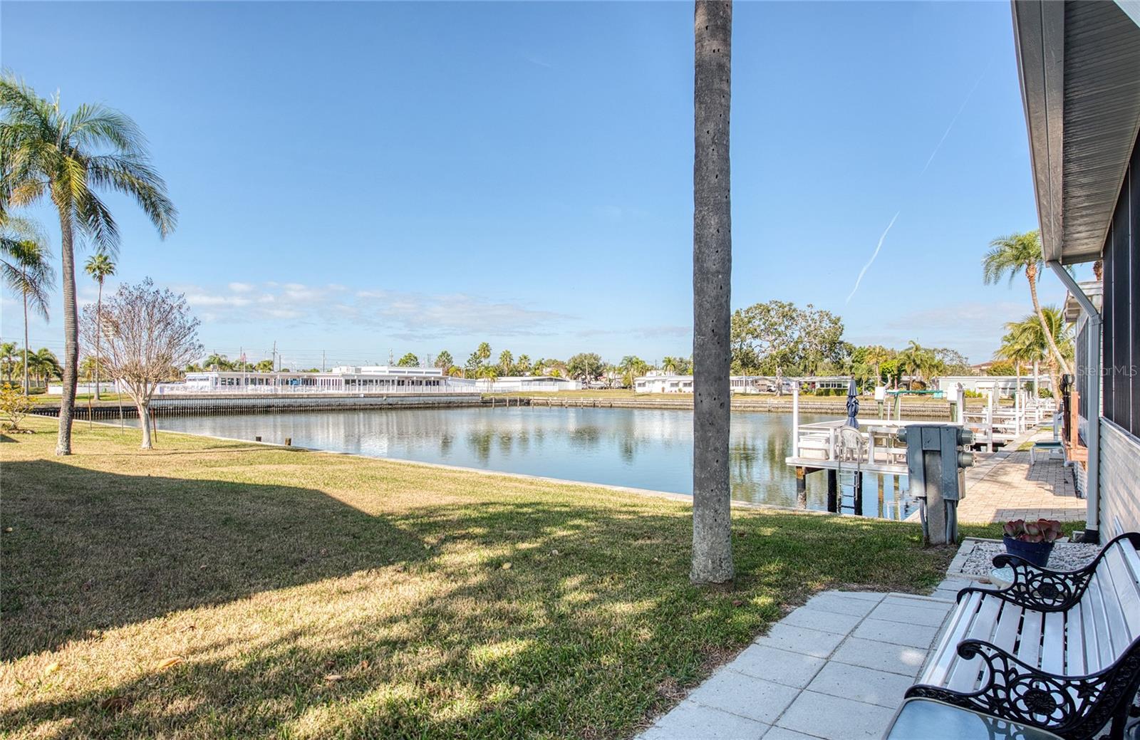 18675 US HIGHWAY 19 N 301