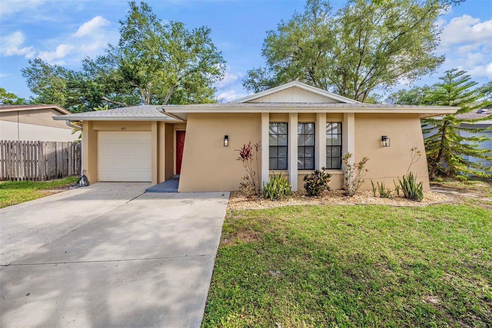 CYPRESS GREEN - Residential