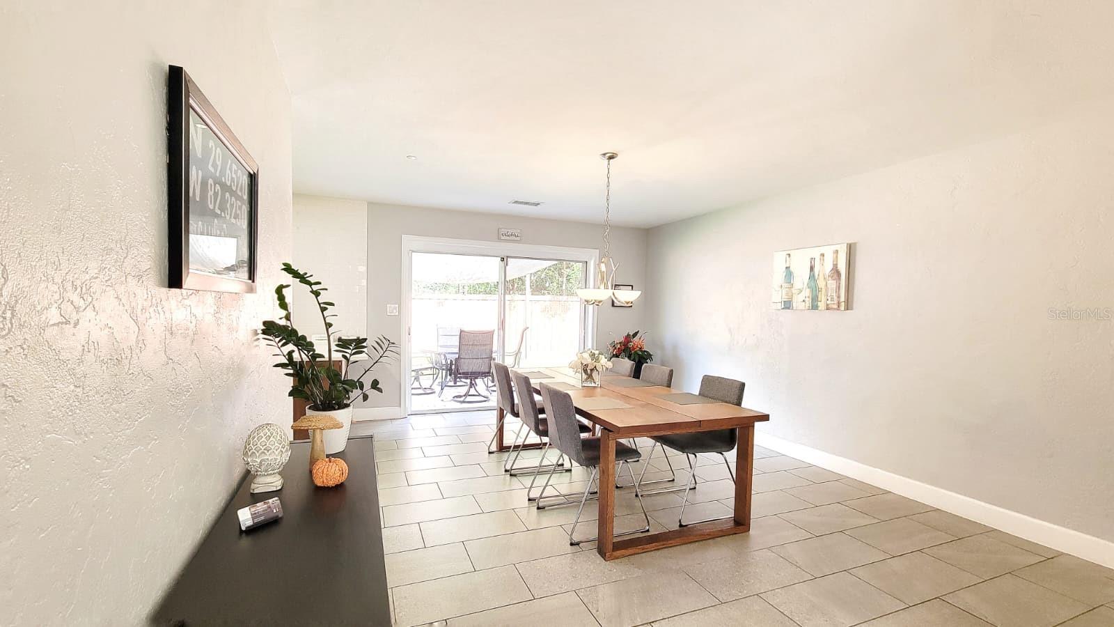 WESTSIDE ESTATES - Residential Lease