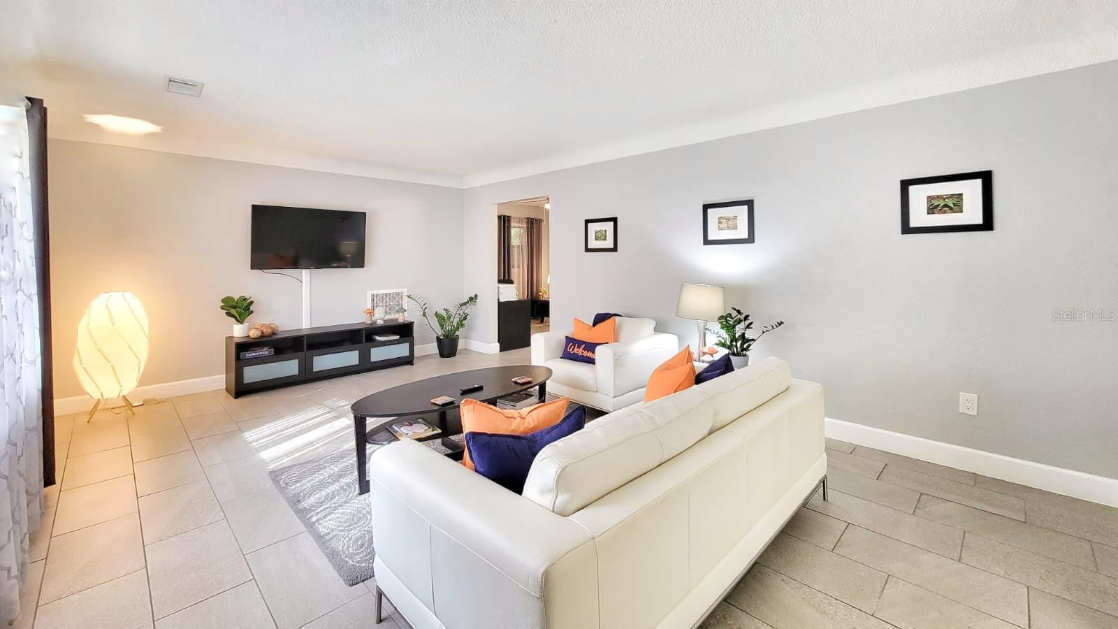 WESTSIDE ESTATES - Residential Lease