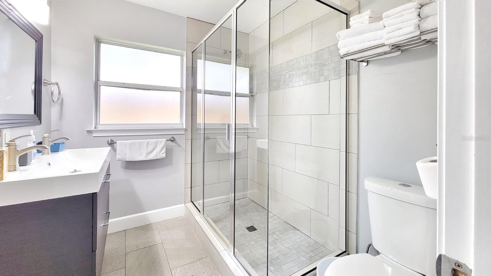 WESTSIDE ESTATES - Residential Lease