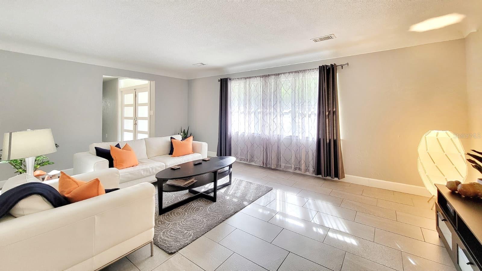 WESTSIDE ESTATES - Residential Lease