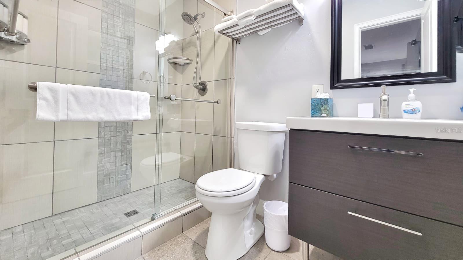 WESTSIDE ESTATES - Residential Lease