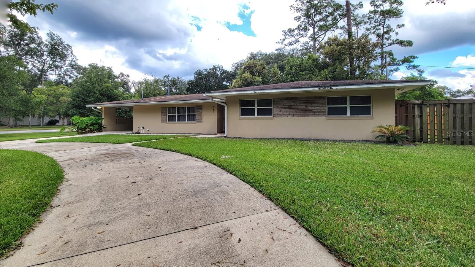 WESTSIDE ESTATES - Residential Lease