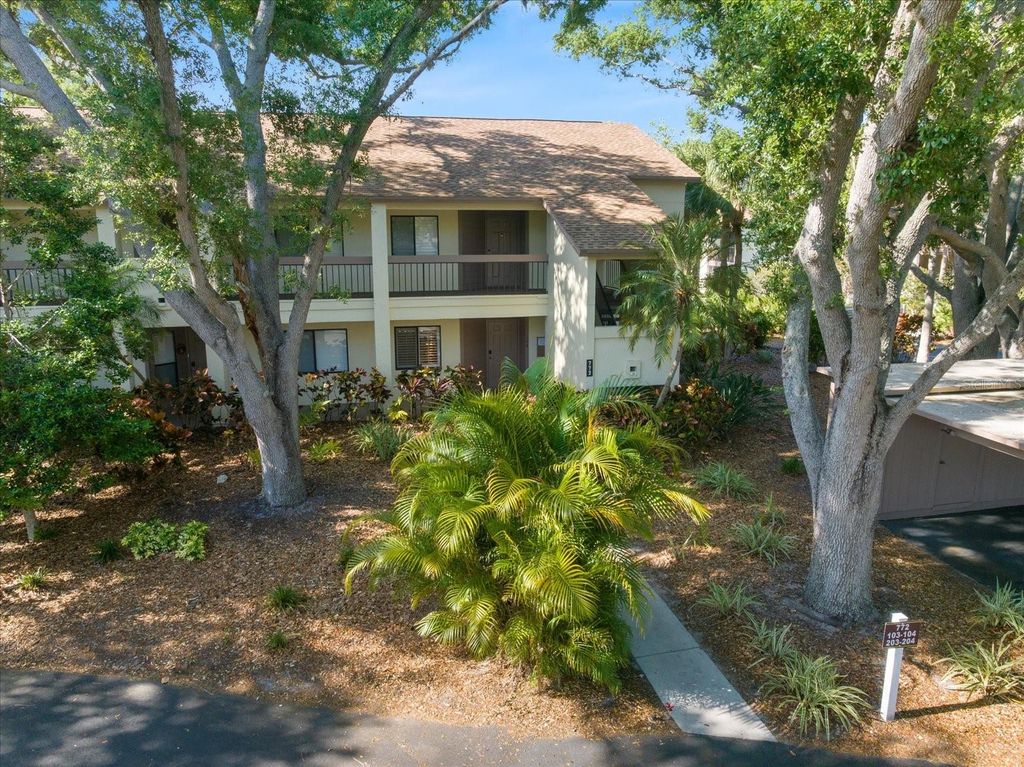 Photo of 772 Bird Bay Drive N #104, Venice, FL 34285 (MLS # N6143265)