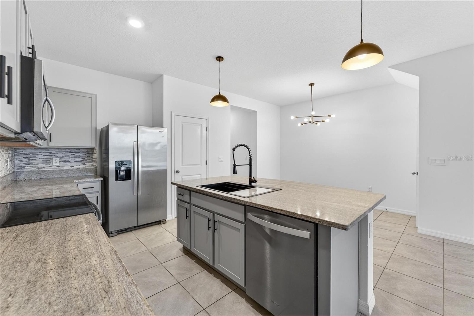 MANGROVE POINT PH 1 - Residential