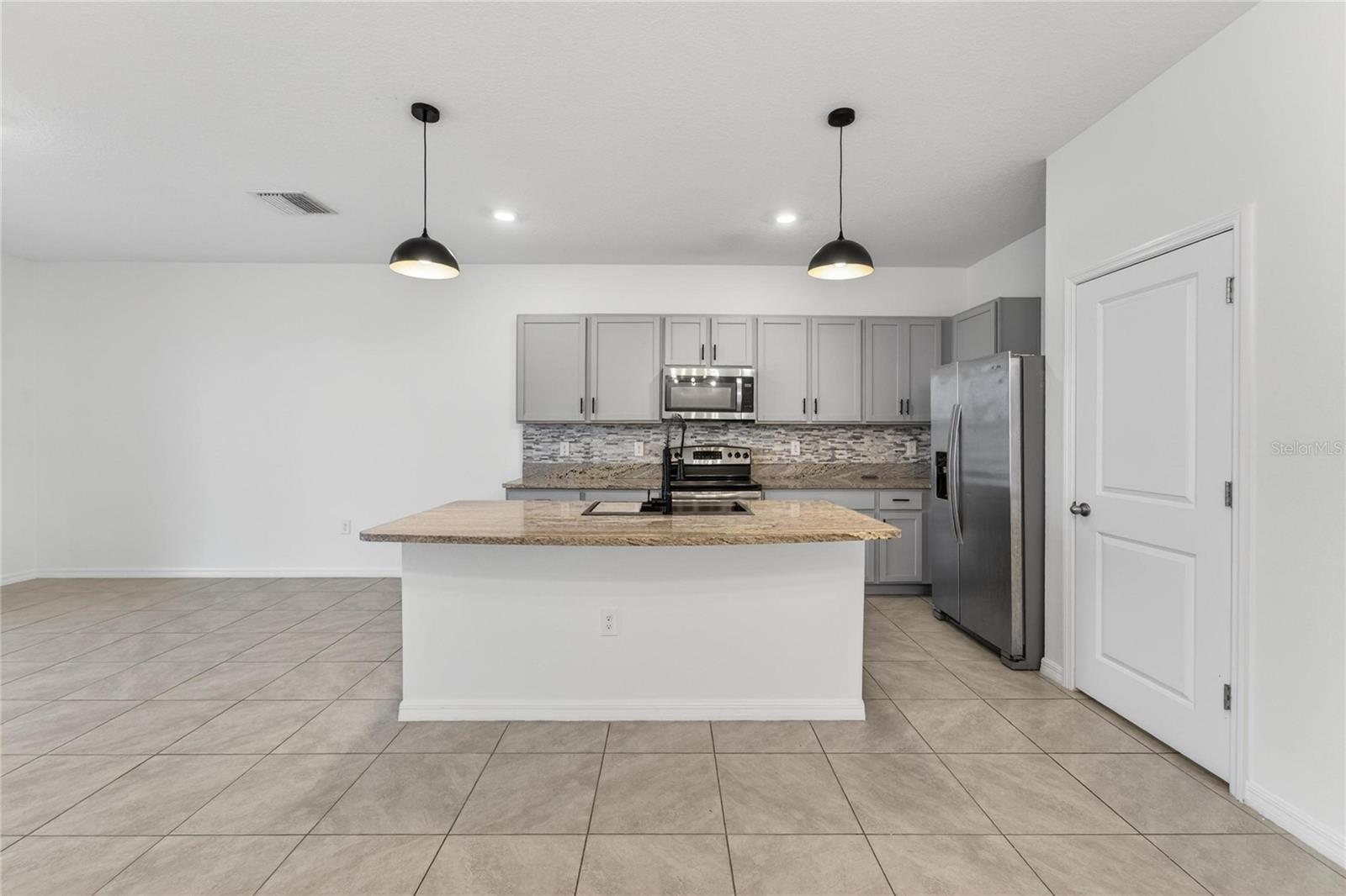 MANGROVE POINT PH 1 - Residential