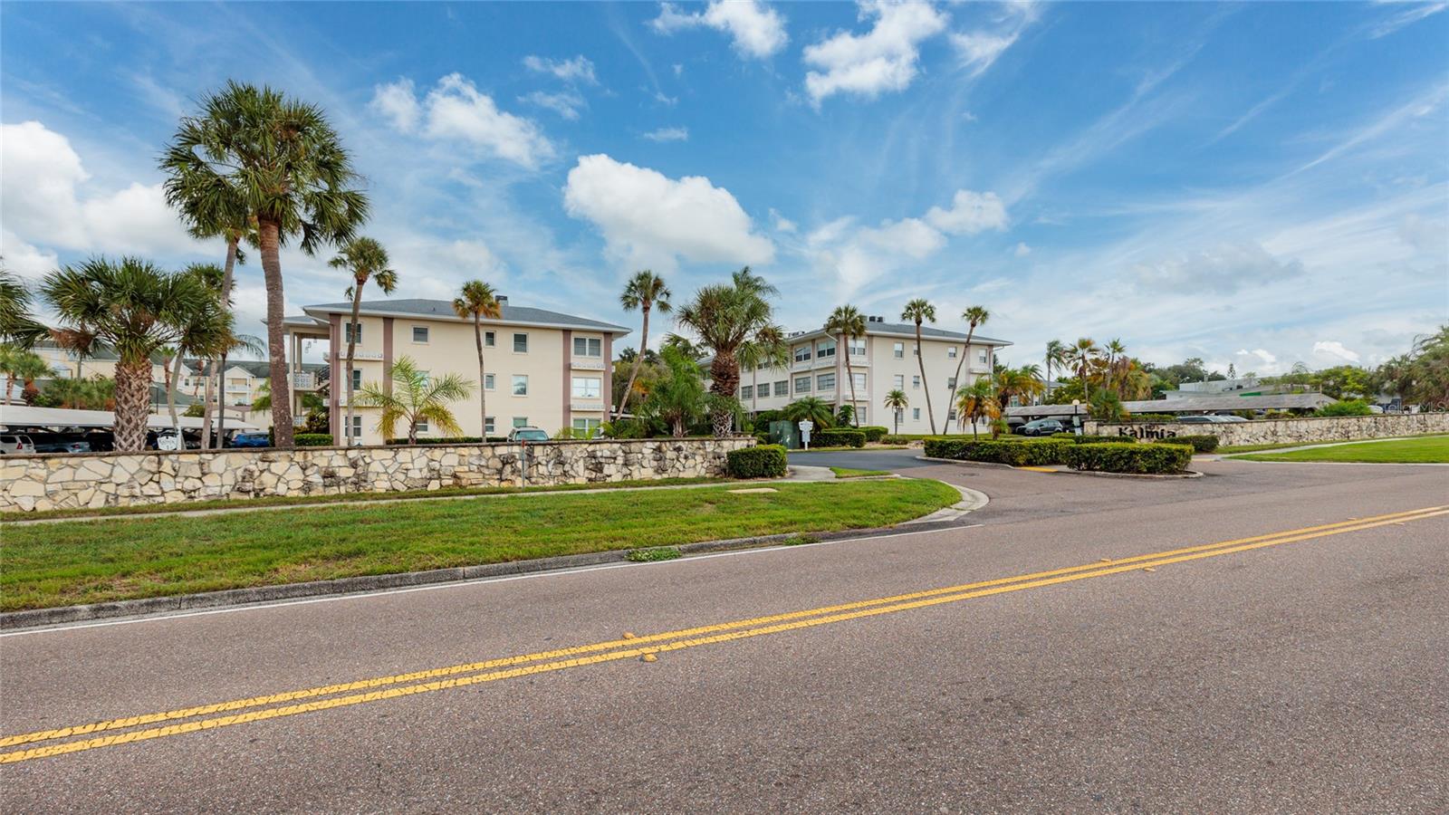 1235 S HIGHLAND AVENUE 2-301