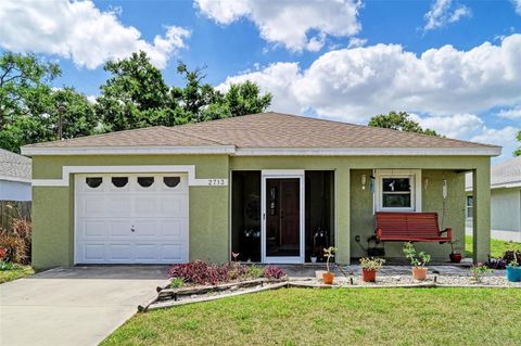 Photo of 2713 11th Avenue W, Bradenton, FL 34205 (MLS # A4689531)