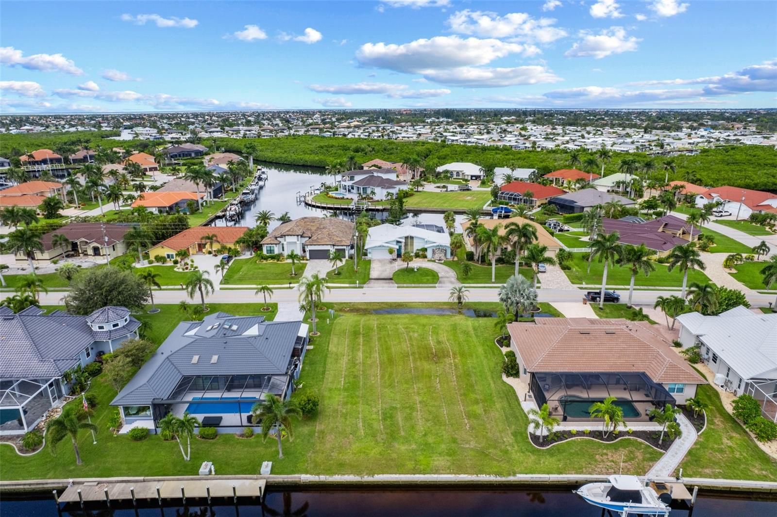 PUNTA GORDA ISLES SEC 15 - Land