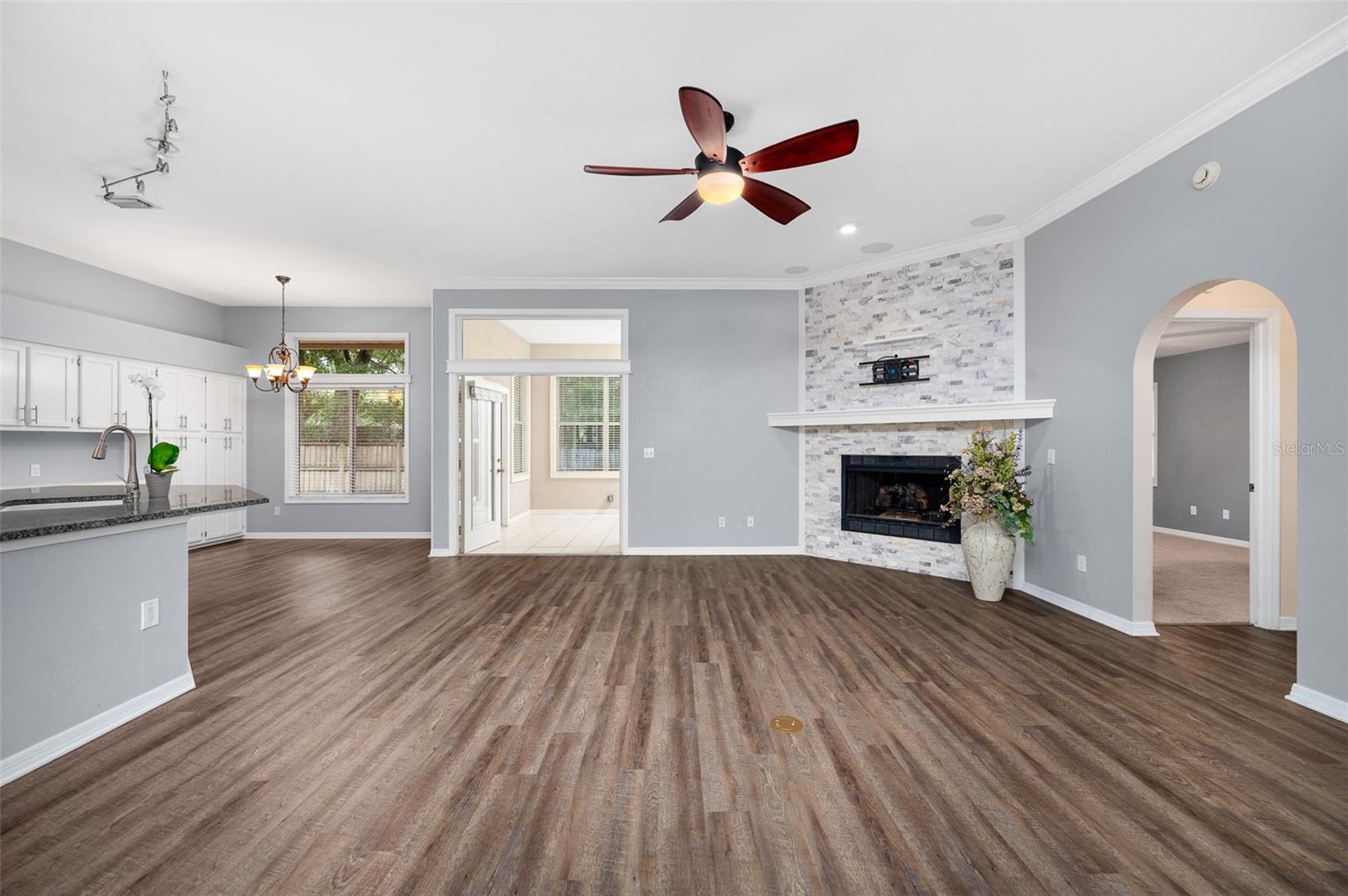 10009 SW 44TH LANE