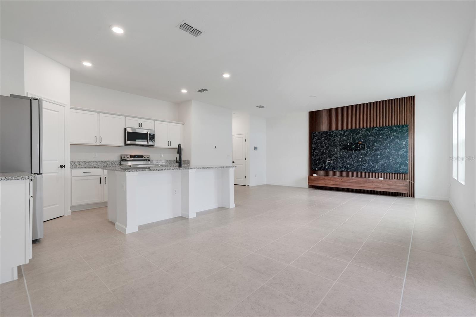 MINNEOLA HILLS PH 2A - Residential Lease