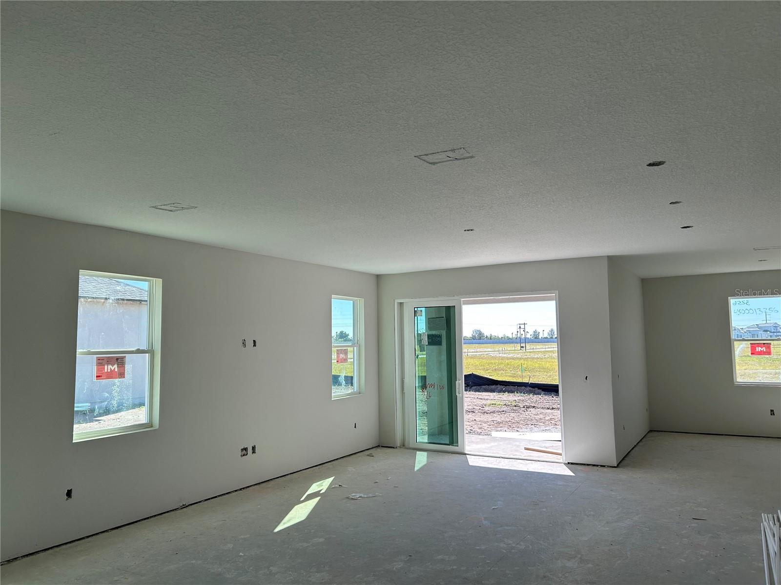 OAKFIELD TRAILS WEST - Residential