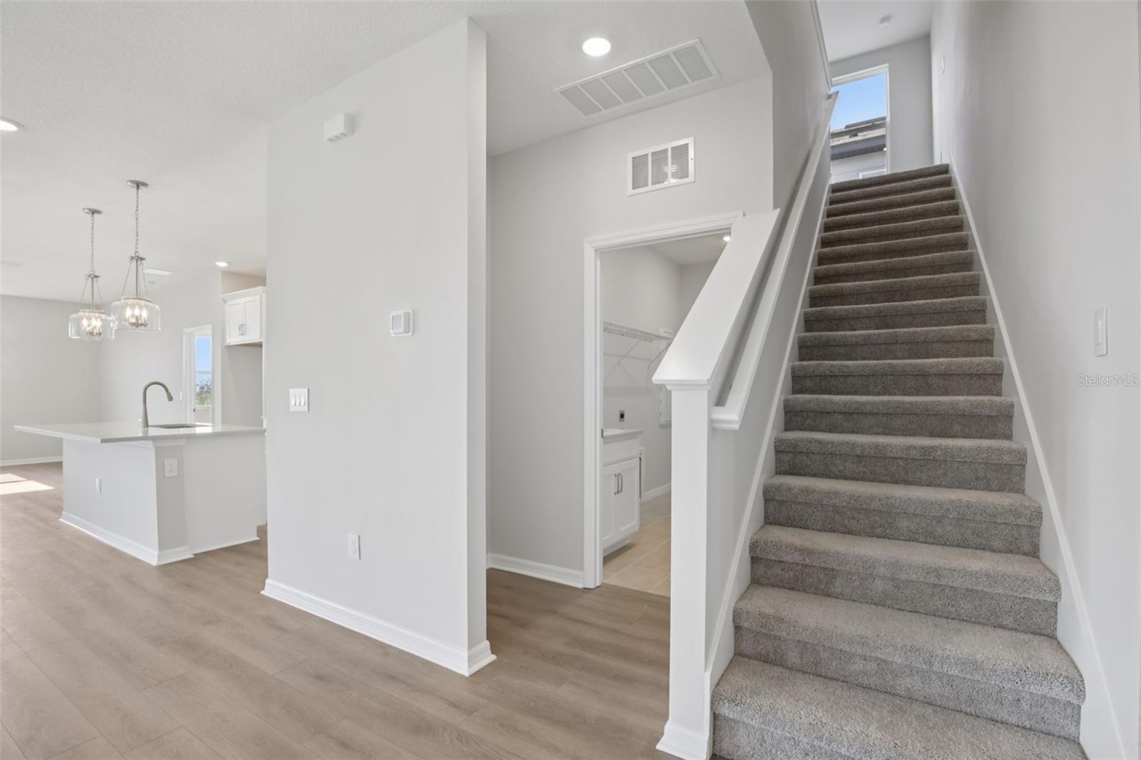 10175 HIDDEN HAMMOCK LOOP