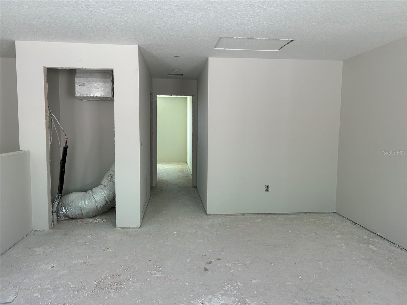 OAKFIELD TRAILS WEST - Residential