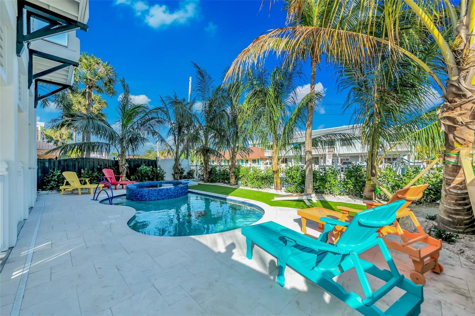 2500 GULF DRIVE N