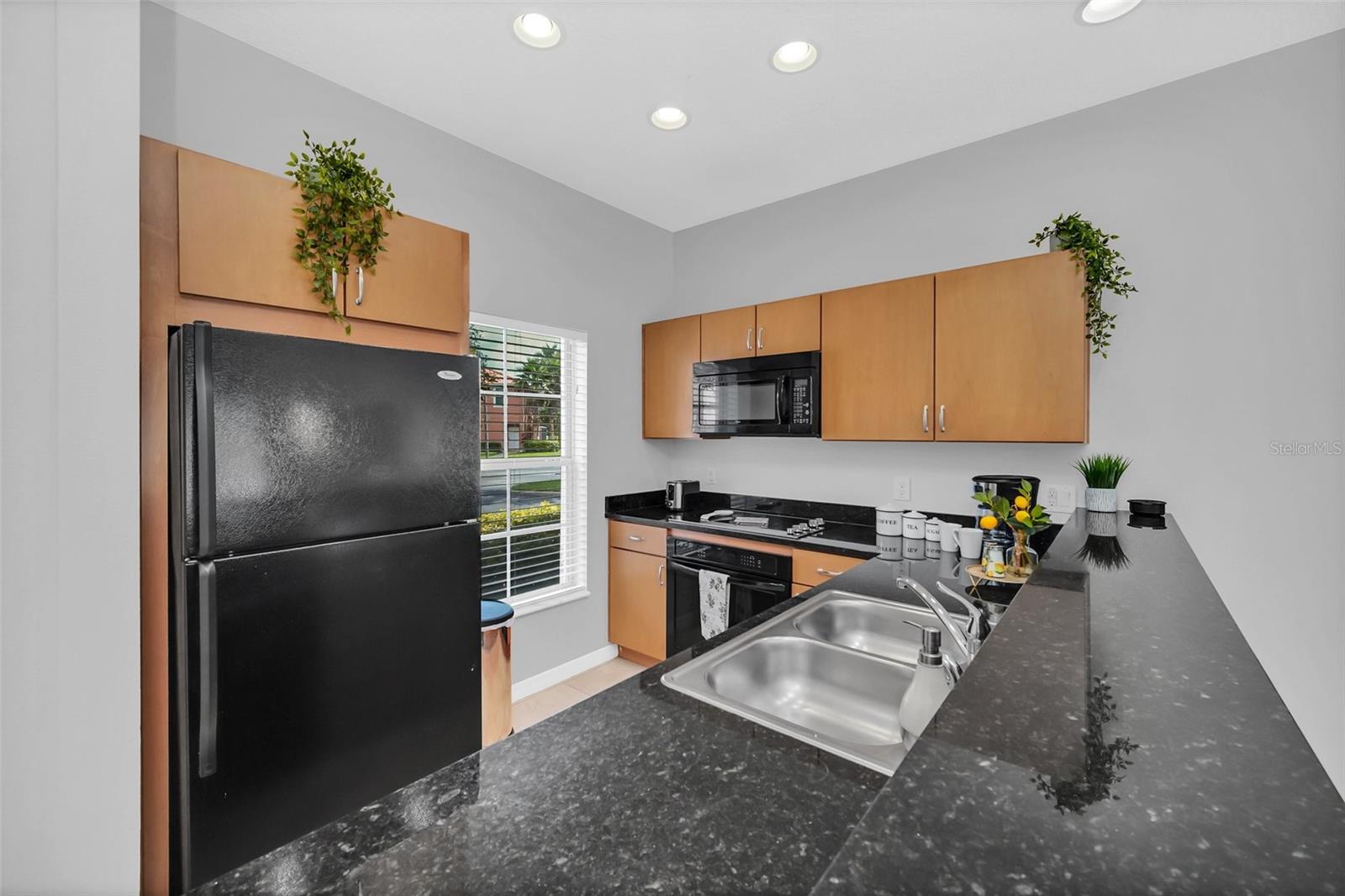 3070 YELLOW LANTANA LANE