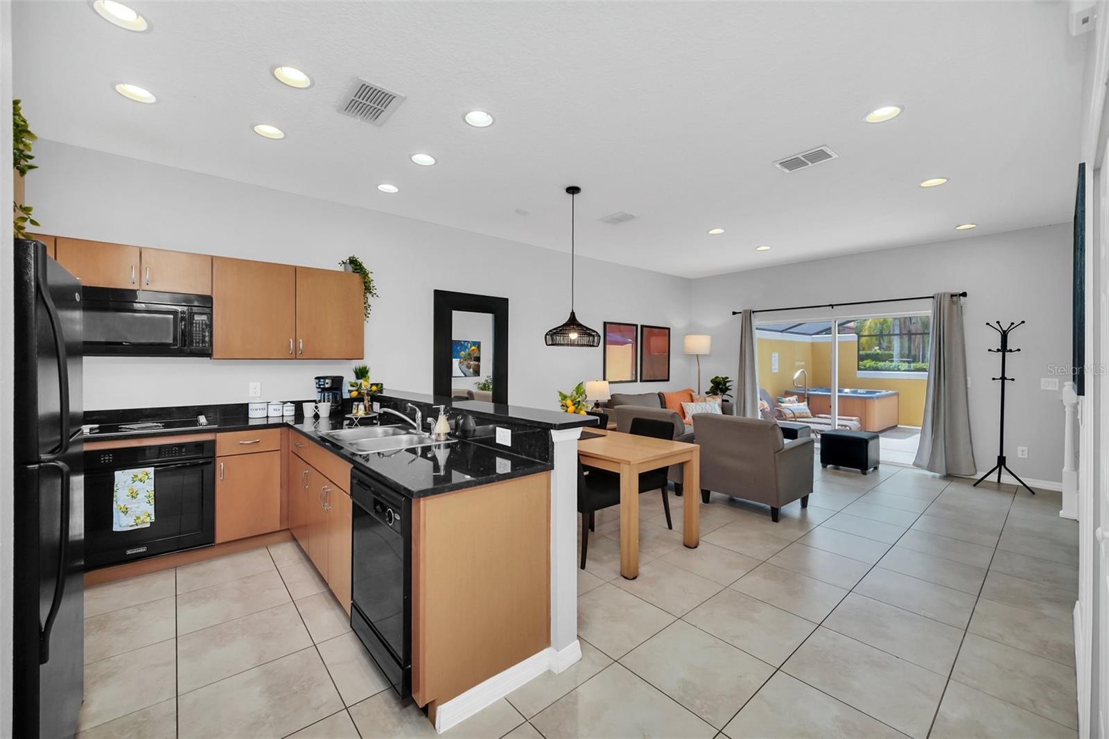 3070 YELLOW LANTANA LANE