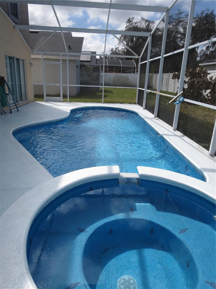 PINEWOOD COUNTRY ESTATES - Residential