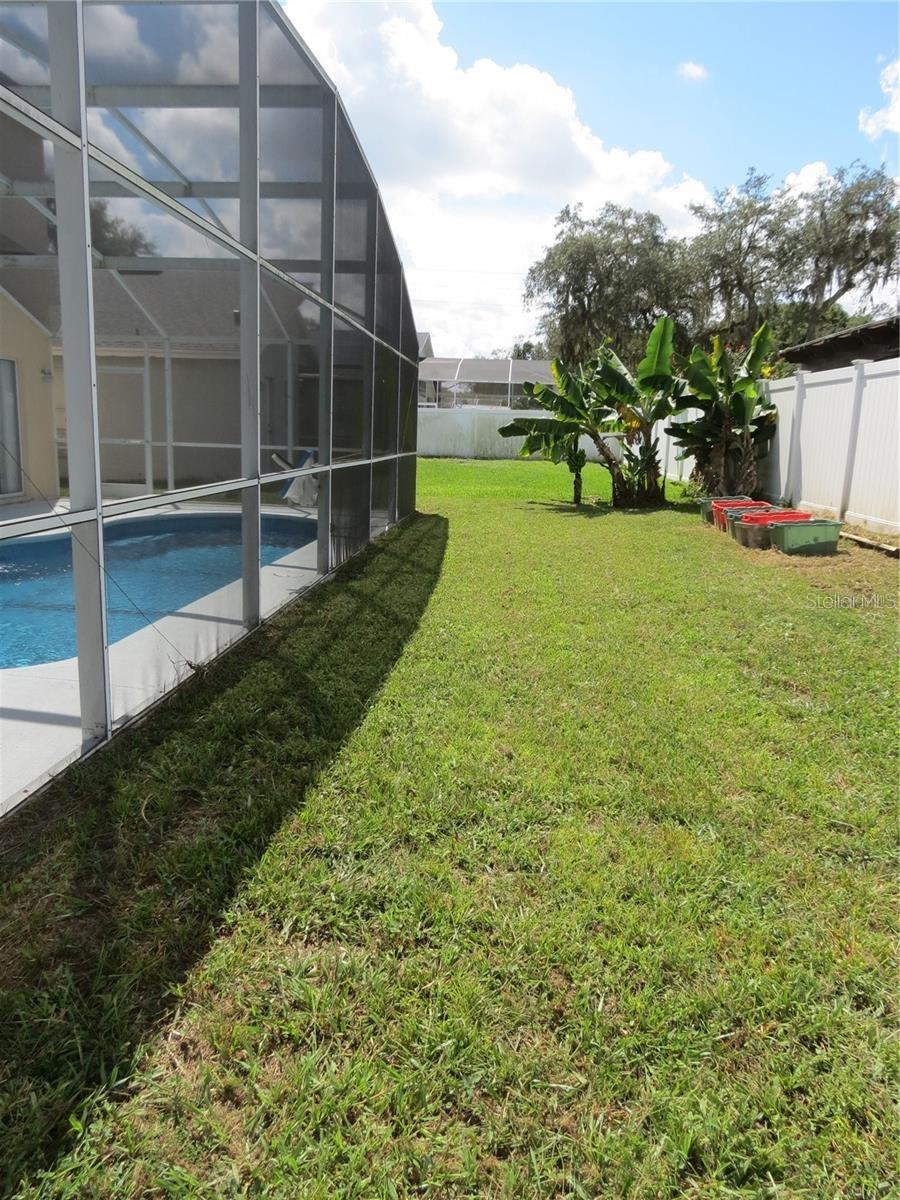 PINEWOOD COUNTRY ESTATES - Residential