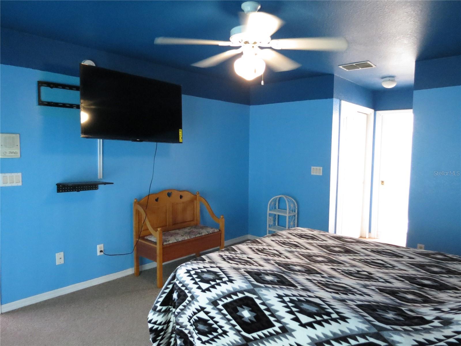 PINEWOOD COUNTRY ESTATES - Residential