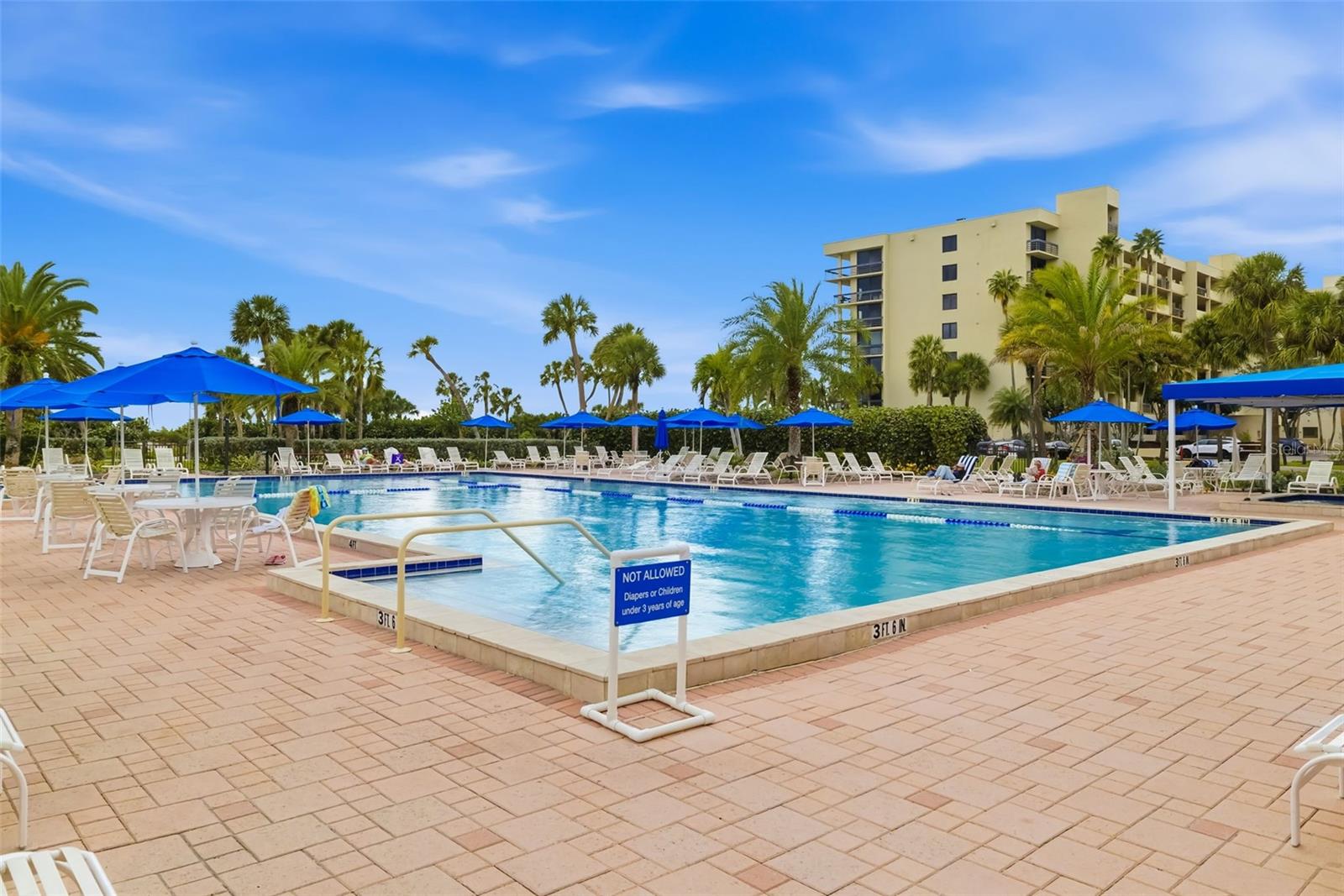 BEACHPLACE - Residential