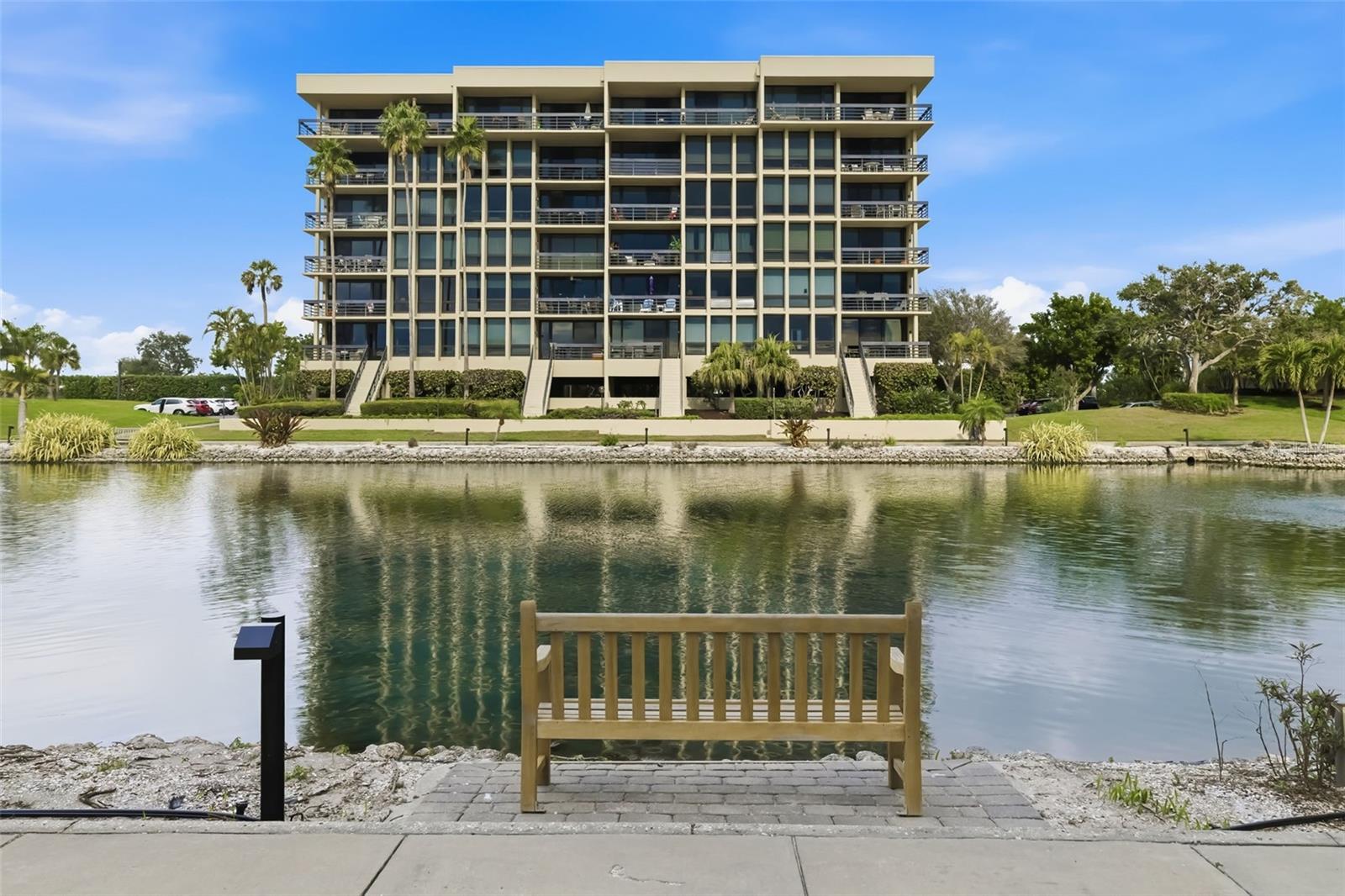 BEACHPLACE - Residential