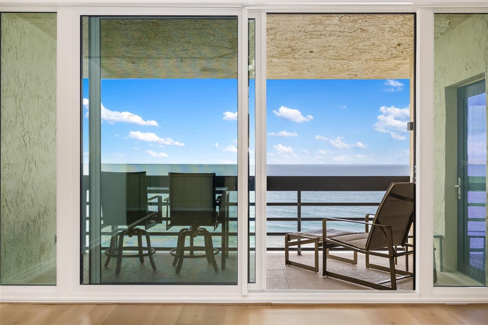 BEACHPLACE - Residential