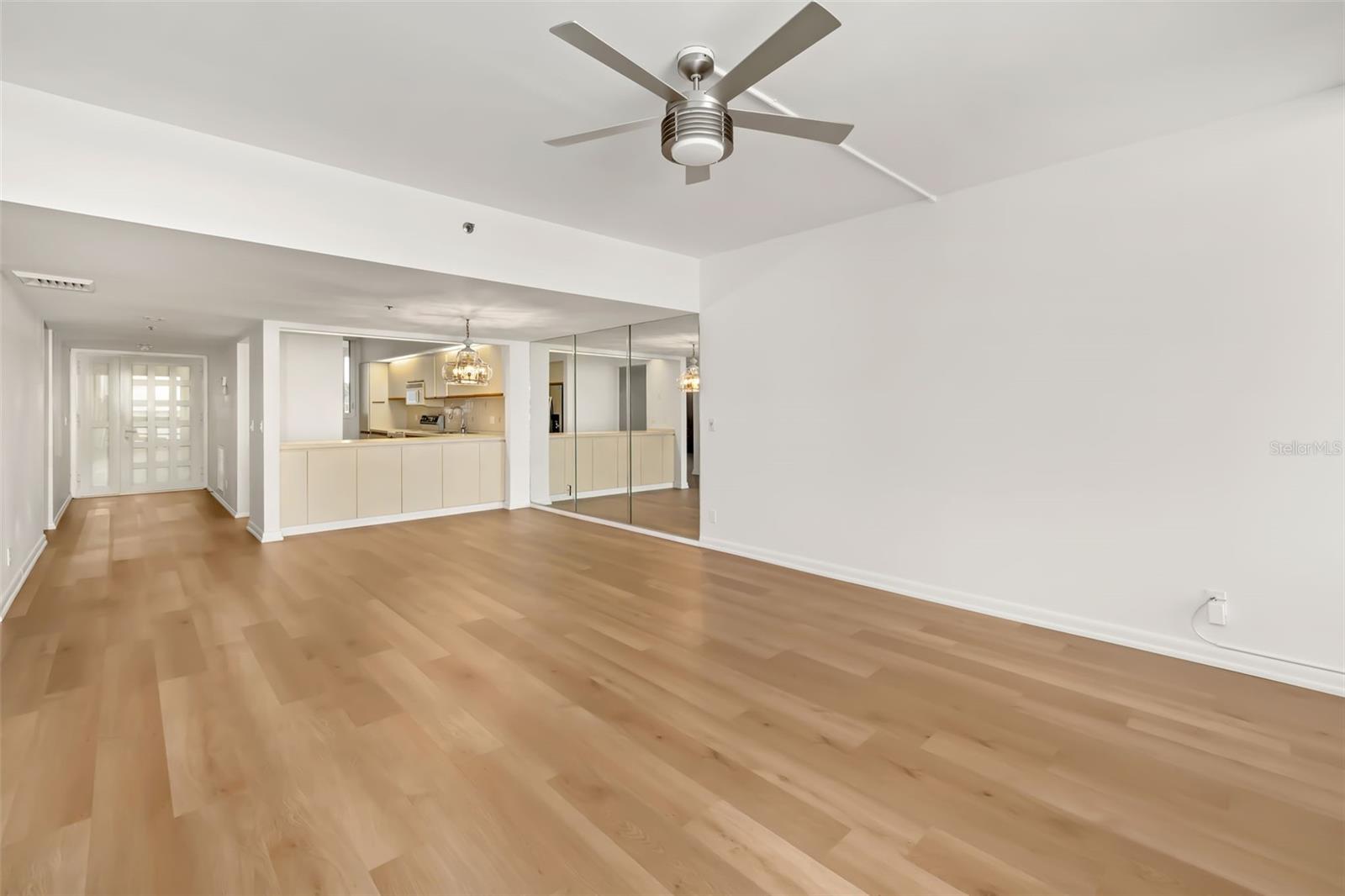 BEACHPLACE - Residential