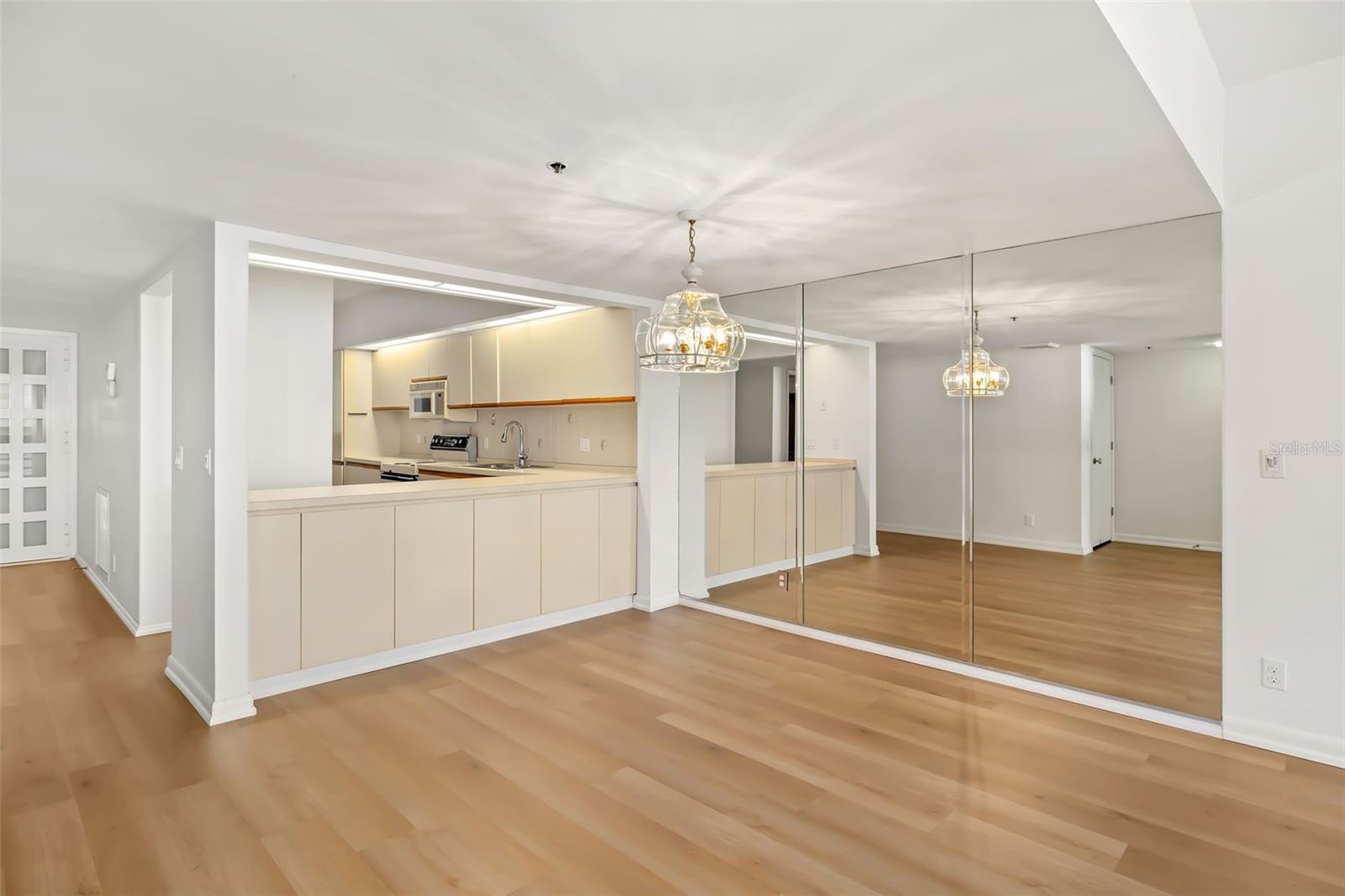 BEACHPLACE - Residential