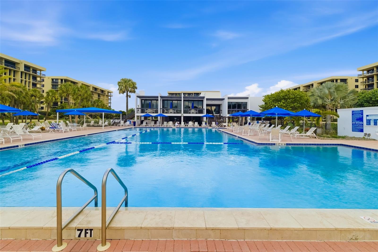 BEACHPLACE - Residential