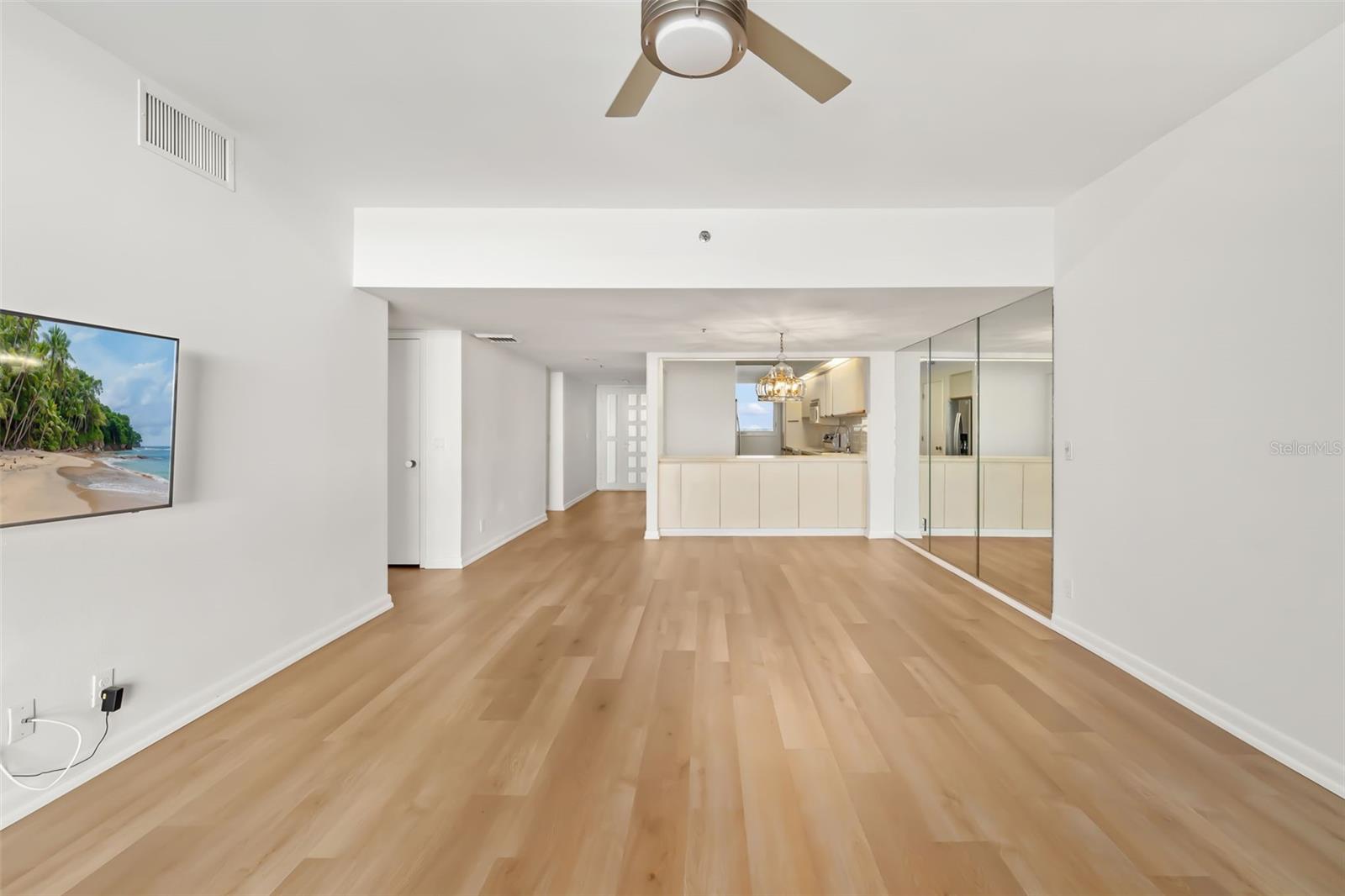 BEACHPLACE - Residential