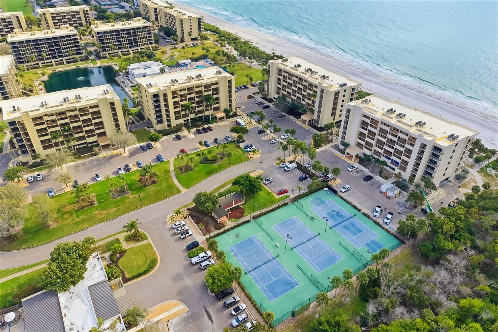 BEACHPLACE - Residential