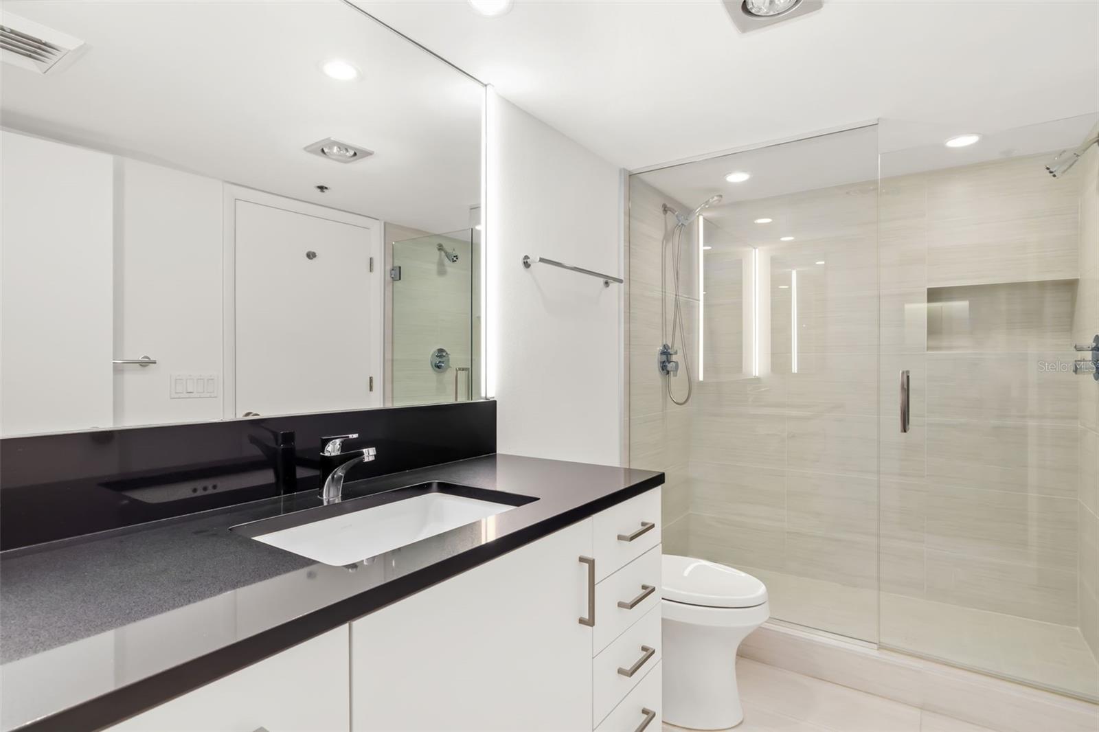 BEACHPLACE - Residential