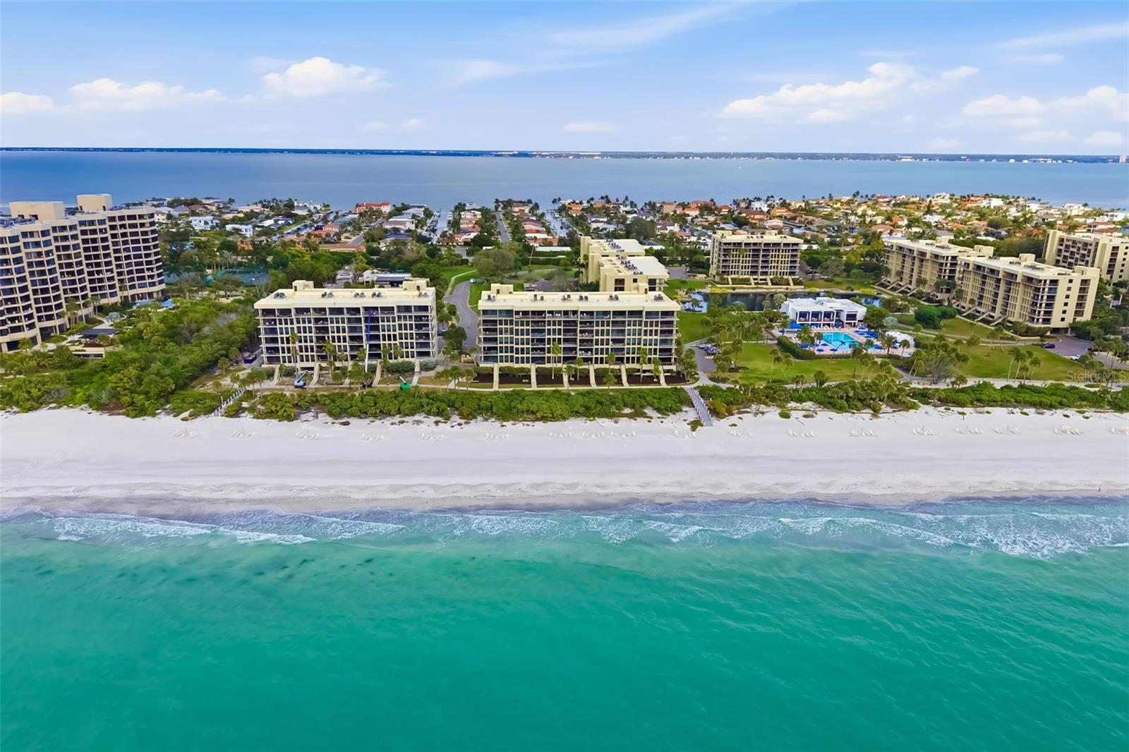 BEACHPLACE - Residential