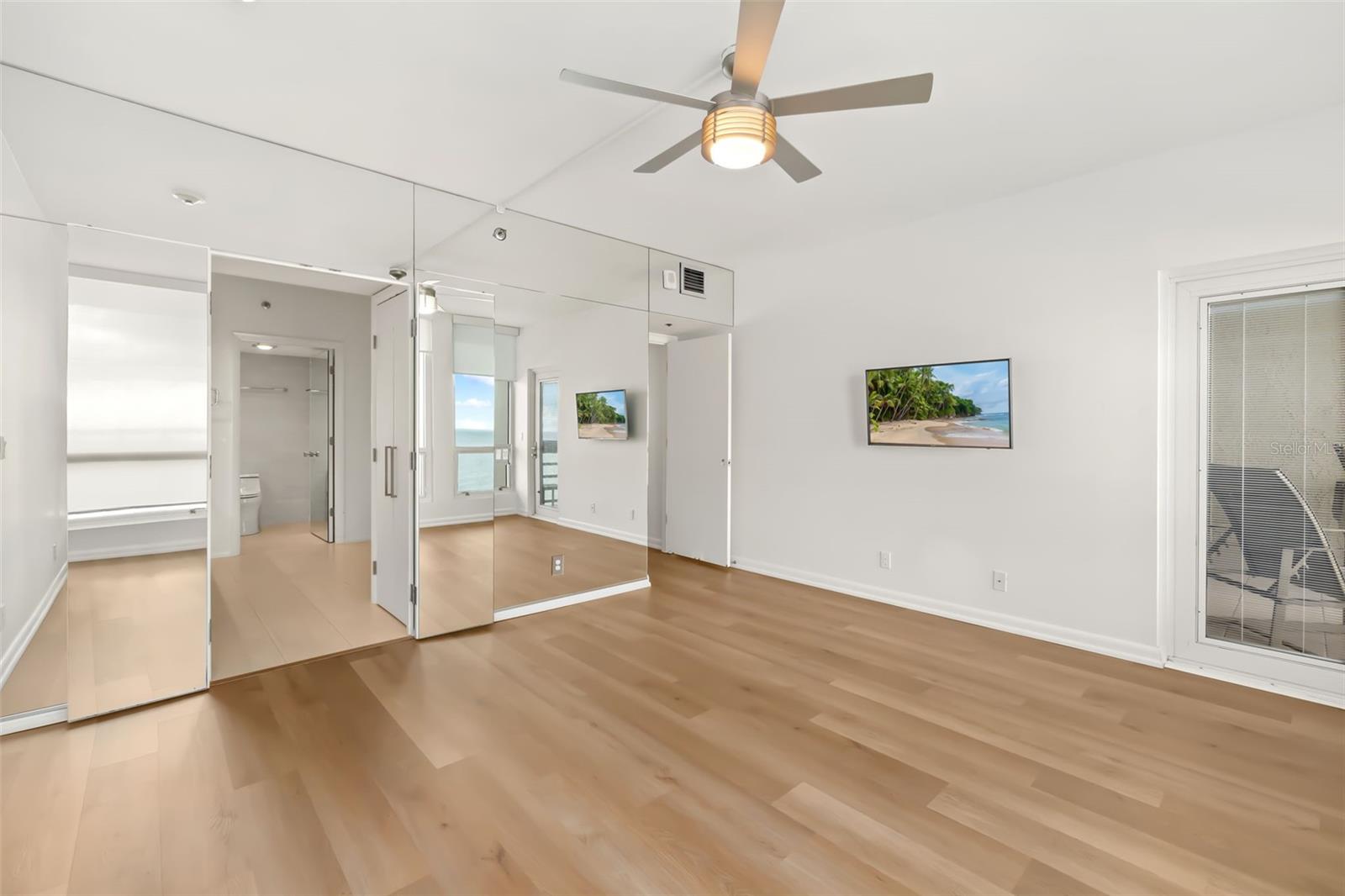 BEACHPLACE - Residential