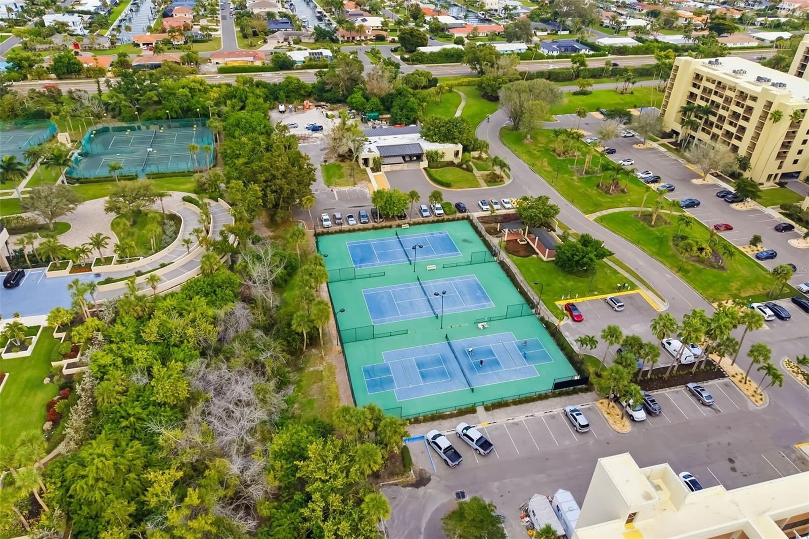 BEACHPLACE - Residential