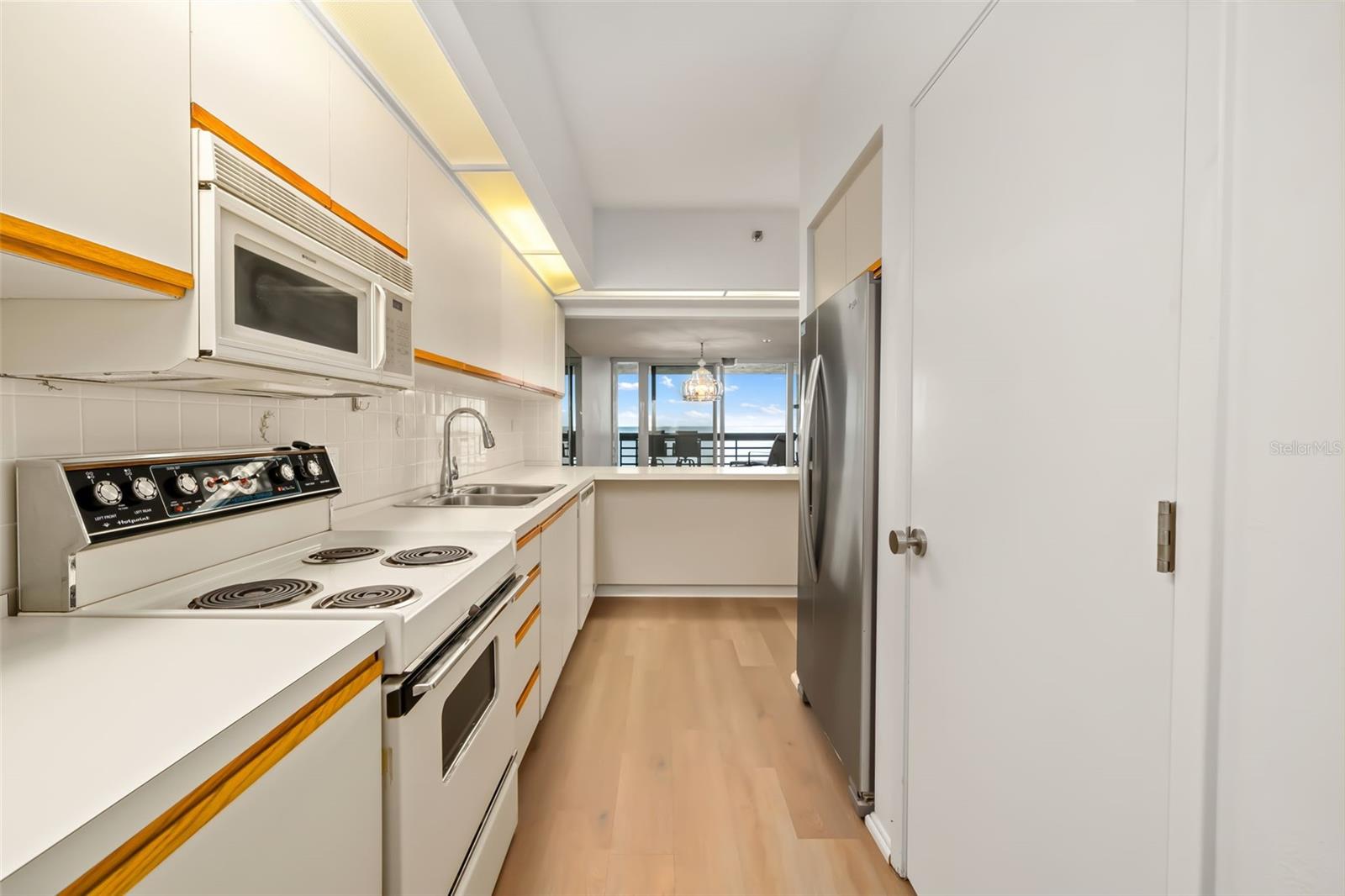 BEACHPLACE - Residential