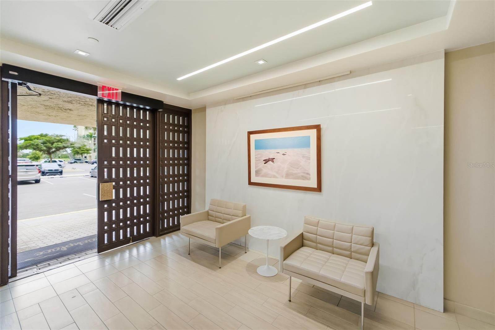 BEACHPLACE - Residential