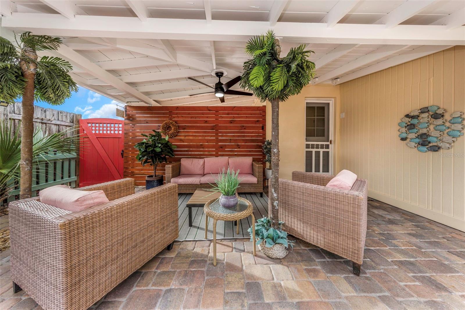 ST PETERSBURG BEACH NORTH UNIT 3 - Residential