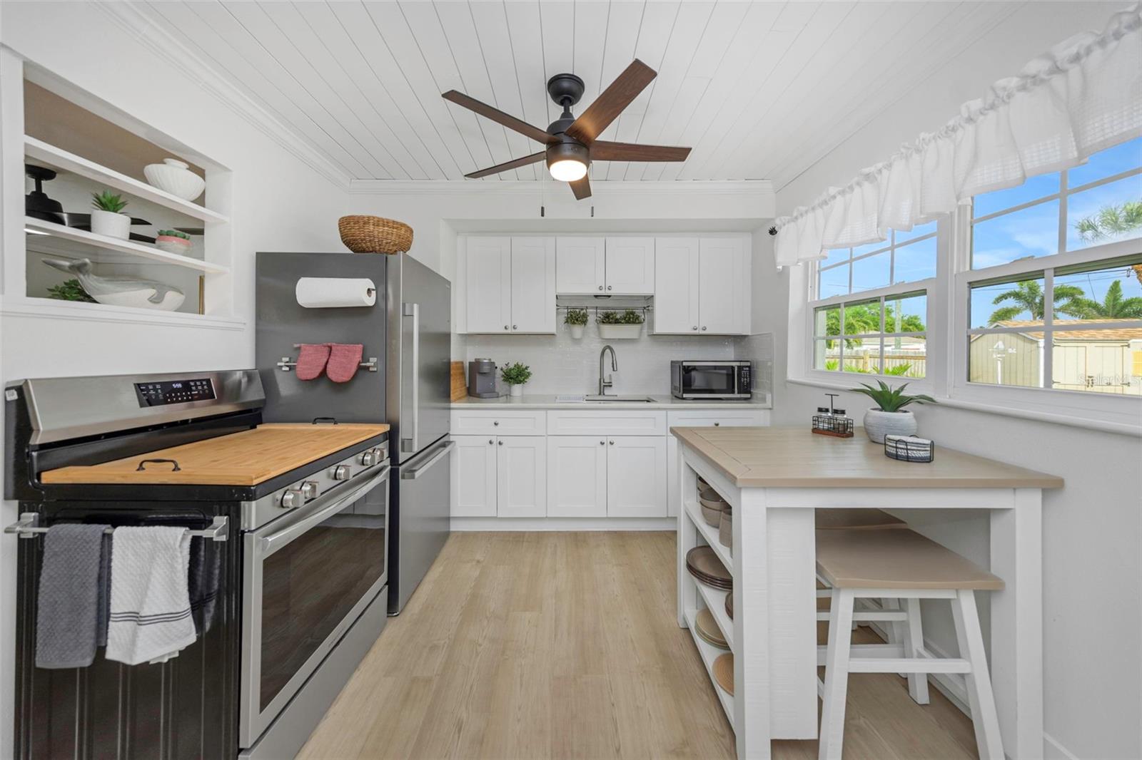 ST PETERSBURG BEACH NORTH UNIT 3 - Residential