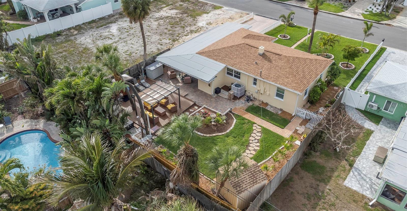 ST PETERSBURG BEACH NORTH UNIT 3 - Residential