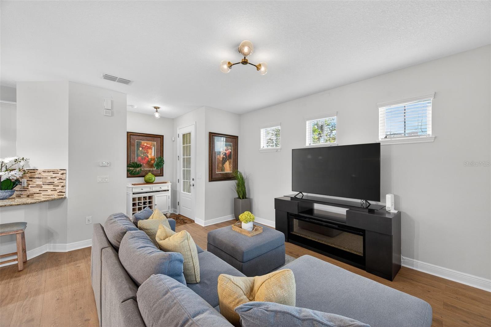 CRENSHAW RESERVE - Residential