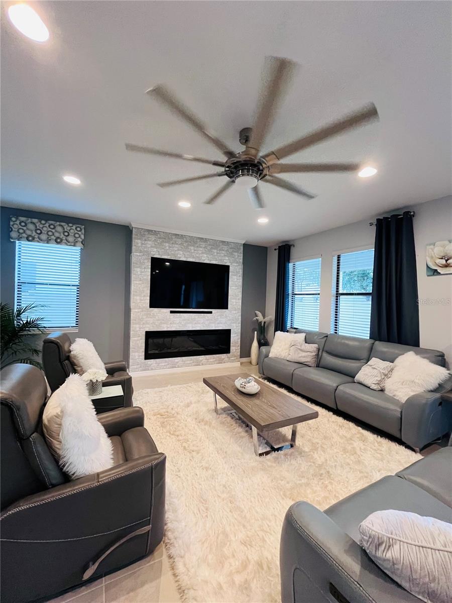 GROVELAND CYPRESS OAKS PHASE 1 - Residential