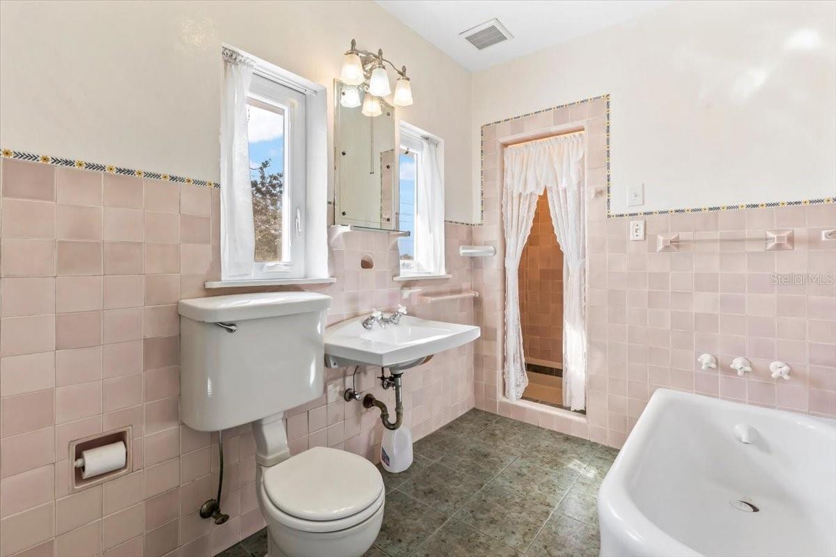 EL PINO PARQUE - Residential